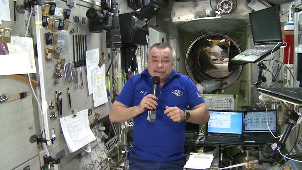 Космонавт Тюрин об акции Час Земли в 2014 году. Кадры с МКС Космонавт Тюрин об акции Час Земли в 2014 году. Кадры с МКС