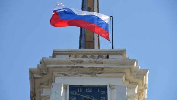 Часы на башне. Архивное фото Часы на башне. Архивное фото
