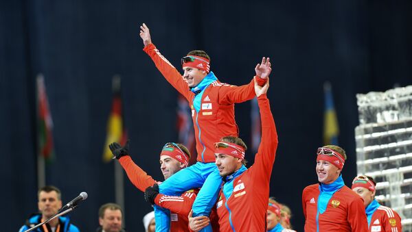 Российские спортсмены Дмитрий Малышко, Евгений Устюгов, Антон Шипулин и Алексей Волков (слева направо) Российские спортсмены Дмитрий Малышко, Евгений Устюгов, Антон Шипулин и Алексей Волков (слева направо)