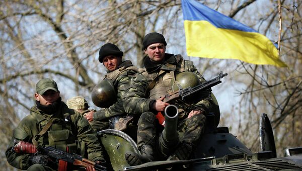 Украинские военные возле Краматорска. 16 апреля 2014 Украинские военные возле Краматорска. 16 апреля 2014