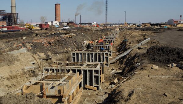 Стройка на территории ЗАО Роскитинвест близ города Асино Томской области, архивное фото Стройка на территории ЗАО Роскитинвест близ города Асино Томской области, архивное фото