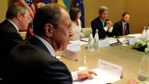 Глава МИД РФ Сергей Лавров на переговорах по урегулированию кризиса на Украине в Женеве. Архивное фото. Глава МИД РФ Сергей Лавров на переговорах по урегулированию кризиса на Украине в Женеве. Архивное фото.
