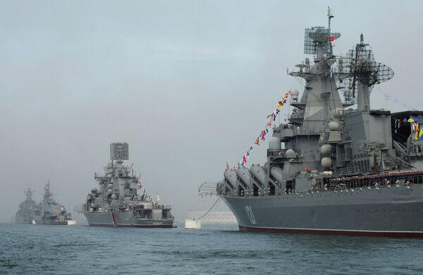 Парад кораблей Черноморского Флота России в Севастополе Парад кораблей Черноморского Флота России в Севастополе