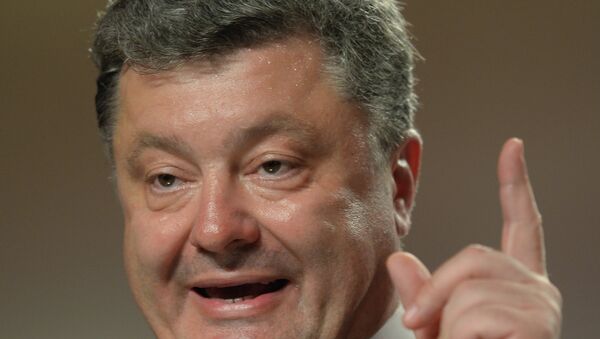 Петр Порошенко на пресс-конференции в своем избирательном штабе после окончания голосования Петр Порошенко на пресс-конференции в своем избирательном штабе после окончания голосования