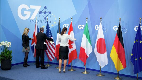 Флаги стран - участниц G7, архивное фото Флаги стран - участниц G7, архивное фото