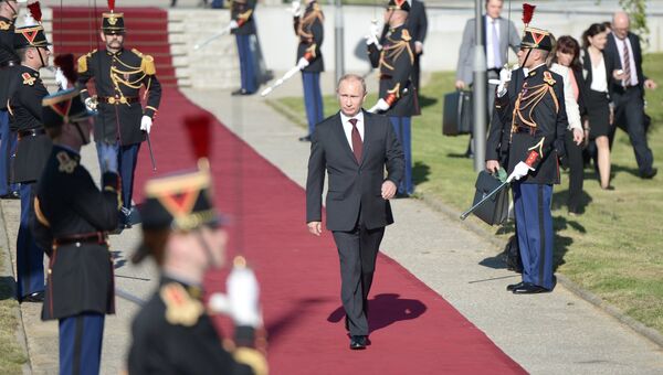 Президент России Владимир Путин во время визита во Францию Президент России Владимир Путин во время визита во Францию