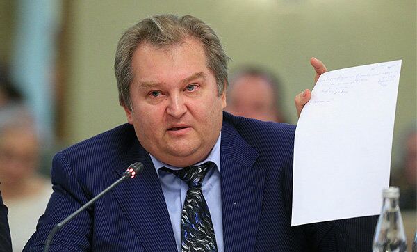 Депутат фракции Справедливая Россия Михаил Емельянов. Архивное фото Депутат фракции Справедливая Россия Михаил Емельянов. Архивное фото