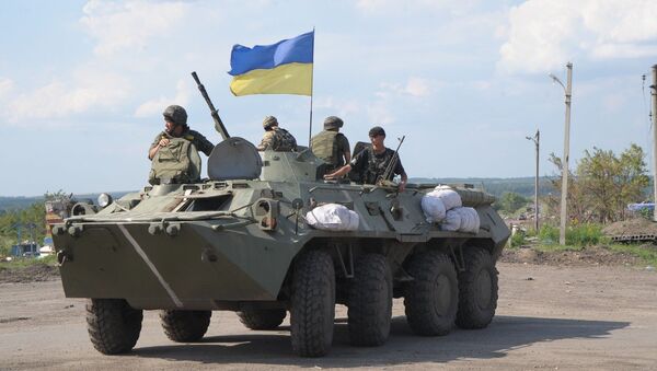 Украинские военные возле Донецка. Архивное фото Украинские военные возле Донецка. Архивное фото