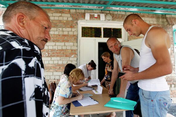 Беженцы из Украины проходят регистрацию в детском лагере в Ставропольском крае Беженцы из Украины проходят регистрацию в детском лагере в Ставропольском крае
