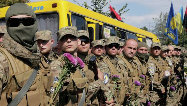 Волонтеры присягают на верность Украине перед отправкой для участия в боевых действиях. Архивное фото. Волонтеры присягают на верность Украине перед отправкой для участия в боевых действиях. Архивное фото.