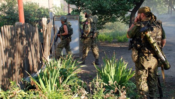 Ополченцы Донецкой народной республики. Архивное фото Ополченцы Донецкой народной республики. Архивное фото
