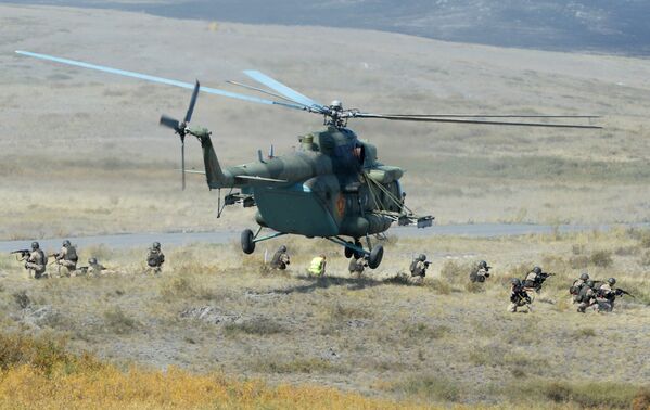 Военнослужащие во время учений Взаимодействие 2014 Военнослужащие во время учений Взаимодействие 2014