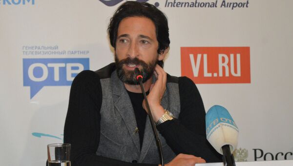 Актер Эдриан Броуди на фестивале Меридианы Тихого Актер Эдриан Броуди на фестивале Меридианы Тихого