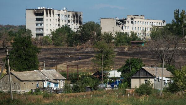 Жилые дома в Луганской области, архивное фото Жилые дома в Луганской области, архивное фото