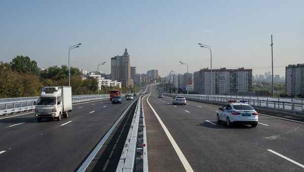 Дорога в Москве. Архивное фото Дорога в Москве. Архивное фото