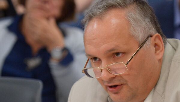 Заместитель декана факультета мировой экономики и мировой политики НИУ ВШЭ Андрей Суздальцев. Архивное фото Заместитель декана факультета мировой экономики и мировой политики НИУ ВШЭ Андрей Суздальцев. Архивное фото