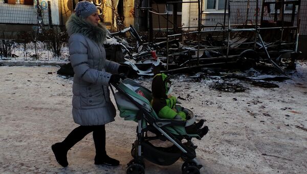 Последствия обстрела Кировского района Донецка. Архивное фото Последствия обстрела Кировского района Донецка. Архивное фото