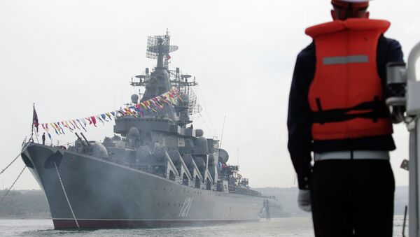 Гвардейский ракетный крейсер Москва Черноморского флота РФ. Архивное фото Гвардейский ракетный крейсер Москва Черноморского флота РФ. Архивное фото