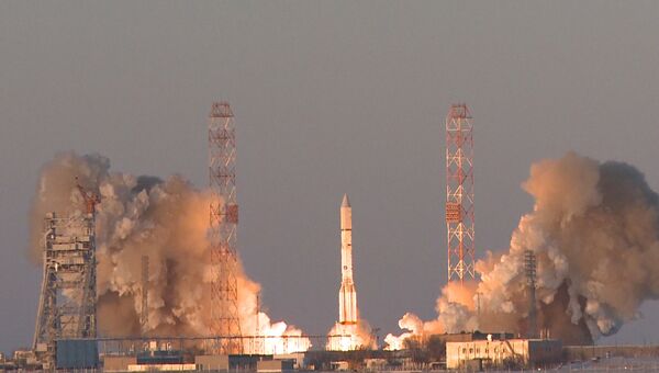 Ракета-носитель Протон-М с космическим аппаратом Инмарсат-5Ф2 Ракета-носитель Протон-М с космическим аппаратом Инмарсат-5Ф2