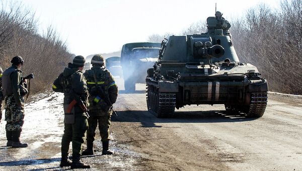 Вывод войск украинской армии из Дебальцево. Донецкая область. Архивное фото Вывод войск украинской армии из Дебальцево. Донецкая область. Архивное фото