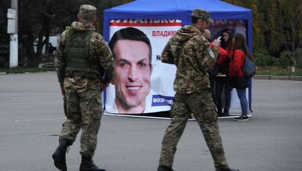 Украинские военнослужащие в Славянске, Украина. Архивное фото Украинские военнослужащие в Славянске, Украина. Архивное фото