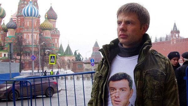 Депутат Верховной рады Алексей Гончаренко на шествии памяти Немцова в Москве Депутат Верховной рады Алексей Гончаренко на шествии памяти Немцова в Москве