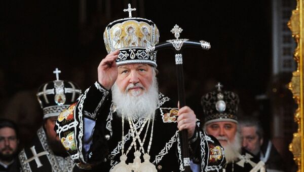 Патриарх Кирилл совершил богослужение с чином погребения плащаницы Патриарх Кирилл совершил богослужение с чином погребения плащаницы