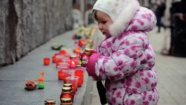 На вечере-реквиеме Прерванный полет... памяти детей, погибших за время конфликта на Донбассе, архивное фото На вечере-реквиеме Прерванный полет... памяти детей, погибших за время конфликта на Донбассе, архивное фото