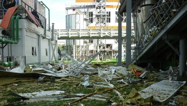 На месте взрыва на маслобойном заводе в поселке Затонский Балаковского района Саратовской области На месте взрыва на маслобойном заводе в поселке Затонский Балаковского района Саратовской области