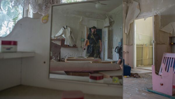 Ситуация в поселке Спартак Донецкой области. Архивное фото Ситуация в поселке Спартак Донецкой области. Архивное фото