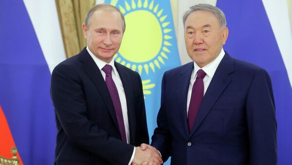 15 октября 2015. Президент России Владимир Путин и президент Казахстана Нурсултан Назарбаев во время встречи 15 октября 2015. Президент России Владимир Путин и президент Казахстана Нурсултан Назарбаев во время встречи
