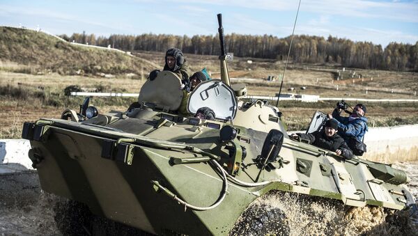 Бтр-80 во время демонстрационного показа образцов вооружения. Архивное фото Бтр-80 во время демонстрационного показа образцов вооружения. Архивное фото