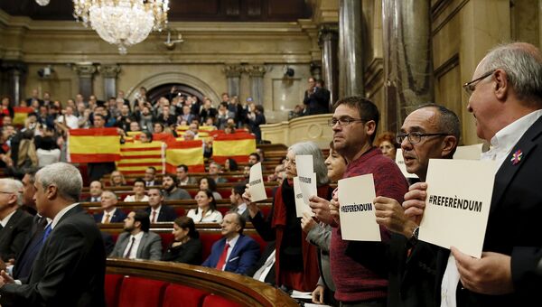Заседание парламента Каталонии Заседание парламента Каталонии