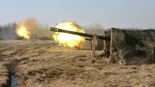 Стрельбы батареи орудий калибра 152 мм Гиацинт. Архивное фото Стрельбы батареи орудий калибра 152 мм Гиацинт. Архивное фото