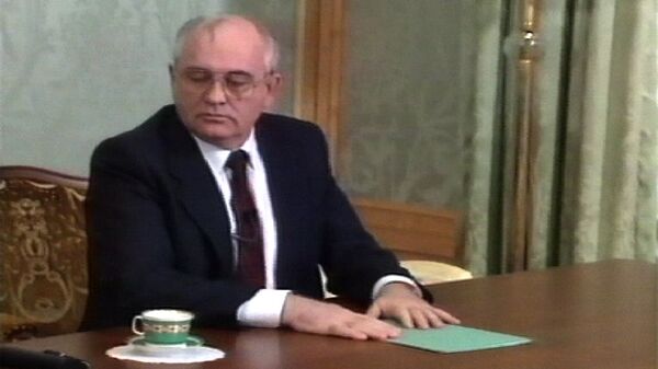 Горбачев покидает Кремль – конец советской эпохи. Съемки 1991 года Горбачев покидает Кремль – конец советской эпохи. Съемки 1991 года