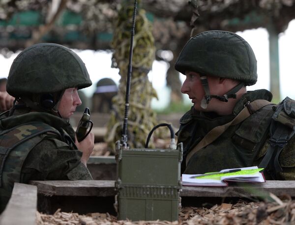 Военнослужащие во время учений войск Центрального военного округа на полигоне Чебаркуль в Челябинской области Военнослужащие во время учений войск Центрального военного округа на полигоне Чебаркуль в Челябинской области