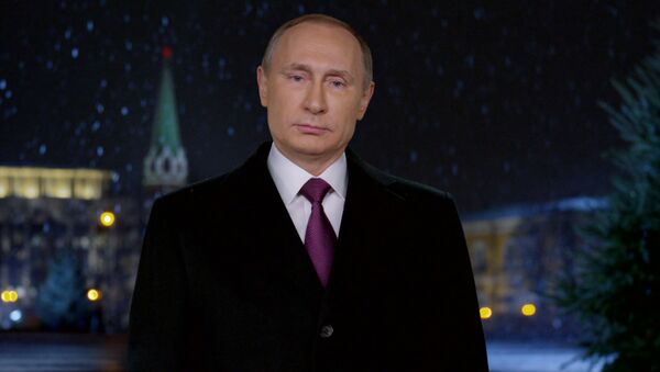 Путин поздравил россиян с Новым годом и пожелал успехов, радости и счастья Путин поздравил россиян с Новым годом и пожелал успехов, радости и счастья