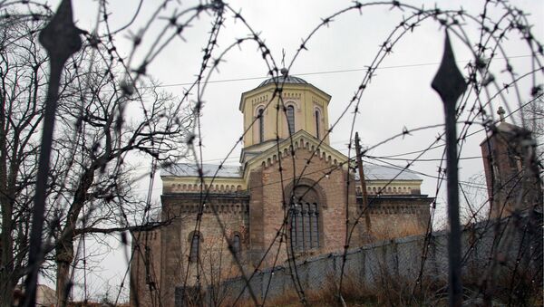 Храм за колючей проволокой Храм за колючей проволокой