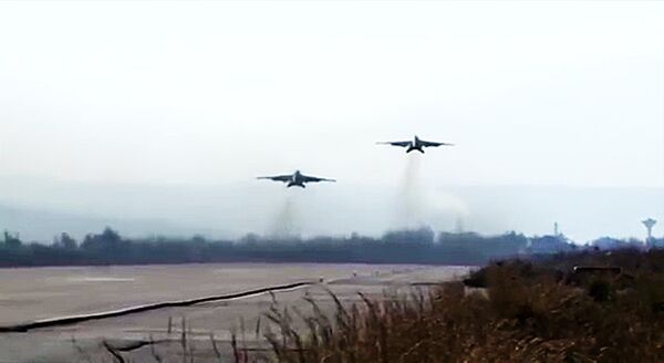 Боевые вылеты самолетов Су-25 ВКС России с авиабазы Хмеймим в сопровождении сирийских самолетов МиГ-29 Боевые вылеты самолетов Су-25 ВКС России с авиабазы Хмеймим в сопровождении сирийских самолетов МиГ-29