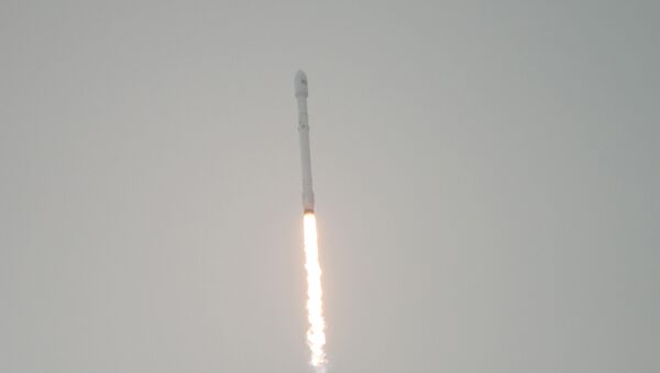 Старт ракеты Falcon 9 с погодным спутником Jason 3. Архивное фото Старт ракеты Falcon 9 с погодным спутником Jason 3. Архивное фото