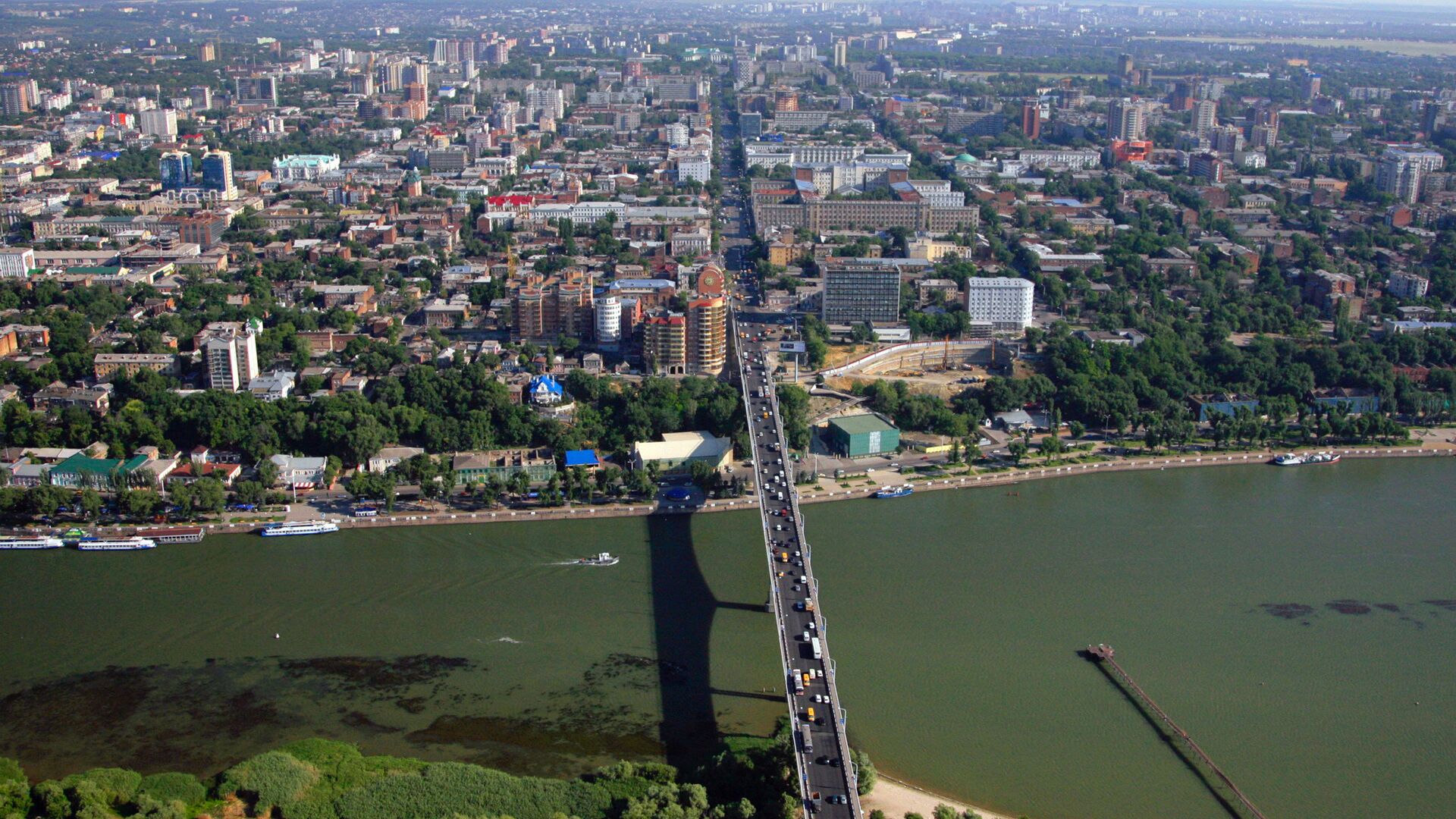 Ливень в Ростове-на-Дону подтопил несколько зданий