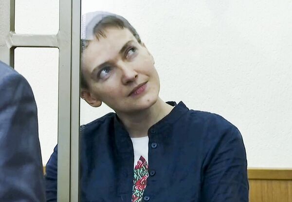 Надежда Савченко во время вынесения приговора в суде. 21 марта 2016 Надежда Савченко во время вынесения приговора в суде. 21 марта 2016