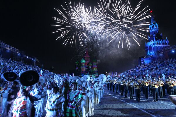 Церемония открытия фестиваля Спасская башня 2011 в Москве Церемония открытия фестиваля Спасская башня 2011 в Москве