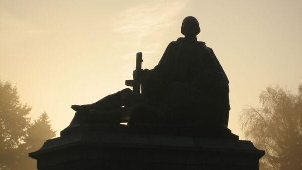 Памятник советским войнам в Варшаве, Польша. Архивное фото Памятник советским войнам в Варшаве, Польша. Архивное фото