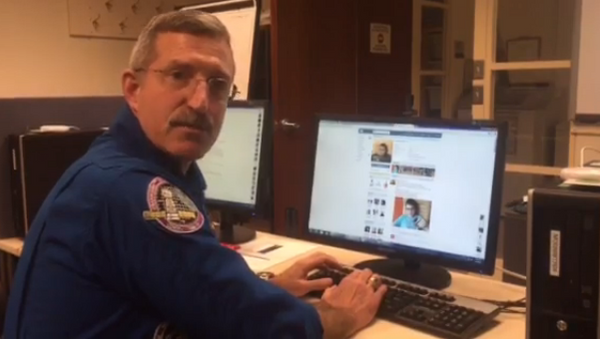 Астронавт NASA передал привет школьнику Степе Савельеву. ВИДЕО Астронавт NASA передал привет школьнику Степе Савельеву. ВИДЕО