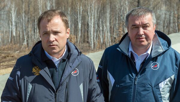 Генеральный директор государственной корпорации по космической деятельности Роскосмос Игорь Комаров и первый заместитель главы Роскосмоса Александр Иванов на космодроме Восточный Генеральный директор государственной корпорации по космической деятельности Роскосмос Игорь Комаров и первый заместитель главы Роскосмоса Александр Иванов на космодроме Восточный