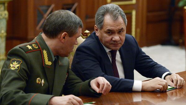 Начальник Генерального штаба Вооруженных сил РФ генерал армии Валерий Герасимов и министр обороны РФ Сергей Шойгу. Архивное фото Начальник Генерального штаба Вооруженных сил РФ генерал армии Валерий Герасимов и министр обороны РФ Сергей Шойгу. Архивное фото