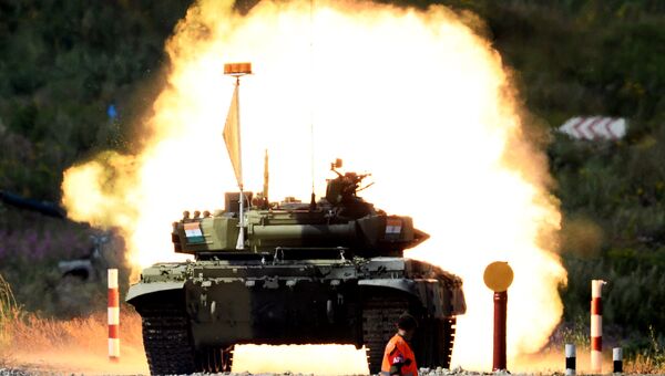 Участники соревнований по танковому биатлону. Архивное фото Участники соревнований по танковому биатлону. Архивное фото