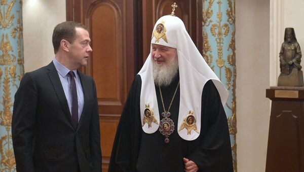 Премьер-министр РФ Д. Медведев и патриарх Московский и всея Руси Кирилл. Архивное фото Премьер-министр РФ Д. Медведев и патриарх Московский и всея Руси Кирилл. Архивное фото