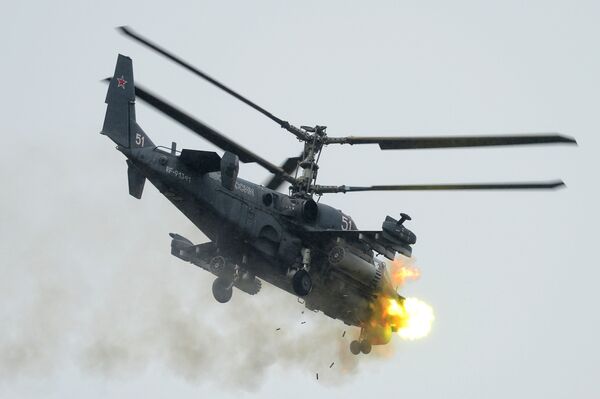 Боевой вертолет Ка-52 Аллигатор во время всероссийского этапа международного конкурса Авиадартс-2016 Боевой вертолет Ка-52 Аллигатор во время всероссийского этапа международного конкурса Авиадартс-2016